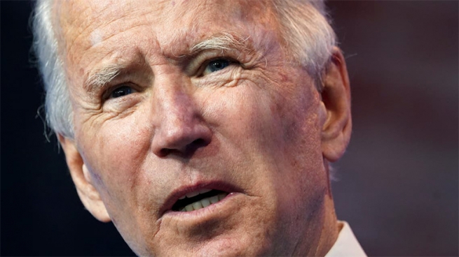 جۆ بایدن: پێویست نییە ترەمپ لە پۆستەكەی بمێنێتەوە