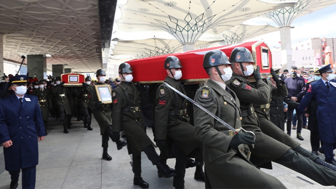 ئەنقەرە و پەكەكە یەكتر تۆمەتبار دەكەن بە كوشتنی 13 كه‌س لە گارە