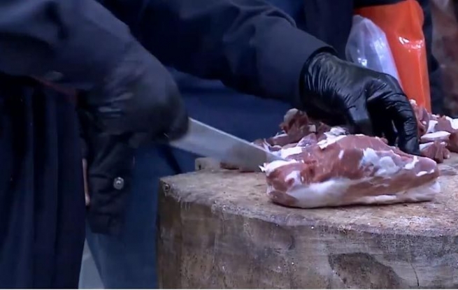 هۆشداری لە کڕینی گۆشتی سەر شەقامەکان دەدرێت