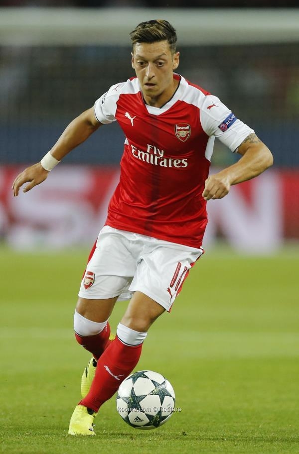 ئۆزێل دەگەڕێتەوە ریال 