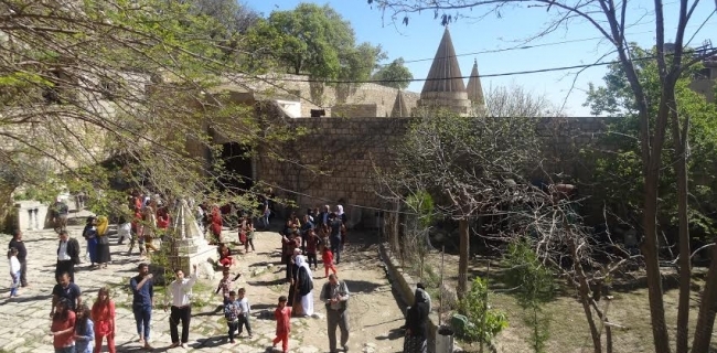ئێزدی جەژنا رۆژیێن ئێزدی ساخ دکەن 