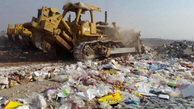 ھەولێر.. لە کۆگایەکی شاراوە دەست بەسەر بڕی 12 تەن خۆراکی ماوەبەسەرچوودا گیرا