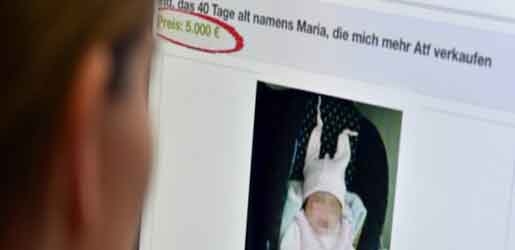 ئەڵمانیا؛ دایك وباوكێكی پەنابەر ریكلام بۆ فرۆشتنی منداڵە شیرەخۆركەیان دەكەن 