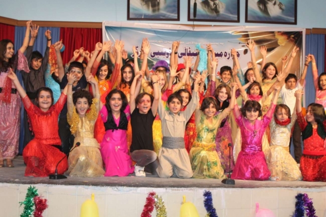 بە بەشداری منداڵانی هەر چوار پارچەی كوردستان، فیستیڤاڵی هاوینی نێرگز سەركەوتووانە بەرێوە چوو