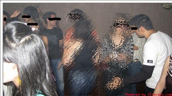  ئێران.. 24 کچ و کوڕ لە ئاهەنگێکی شەوانە دەستگیر کران 