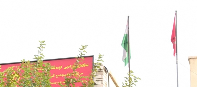 بڕيارى داخستنى لايه‌نه‌ بێ مۆڵه‌ته‌كان ته‌نيا به‌سه‌ر ته‌ڤگه‌رى ئازديدا جێبه‌جێكراوه‌