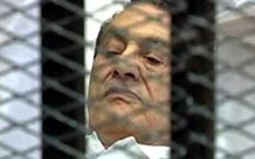 ئەمرۆ موبارەك دەچێتەوە دادگا