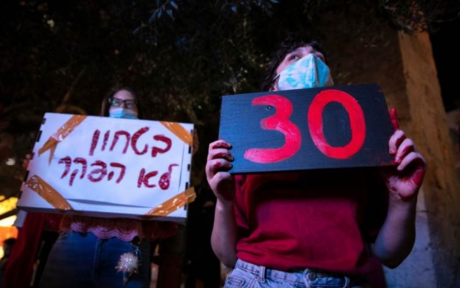 ئیسرائیل؛ 30 پیاو دەستدرێژیی بە کۆمەڵ دەکەنە سەر کچێکی 16 ساڵان