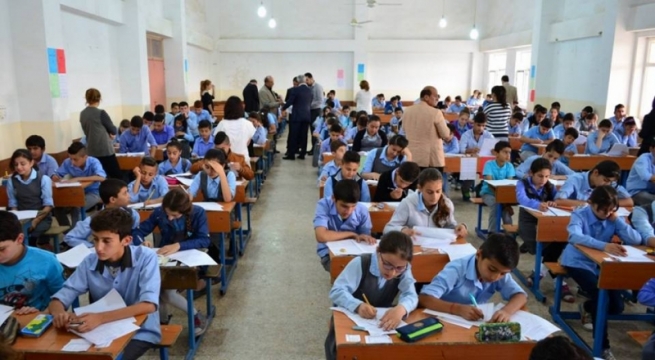 واده‌ى تاقیكردنه‌وه‌كانى كۆتایى وه‌رزى دووه‌م دیاری كرا