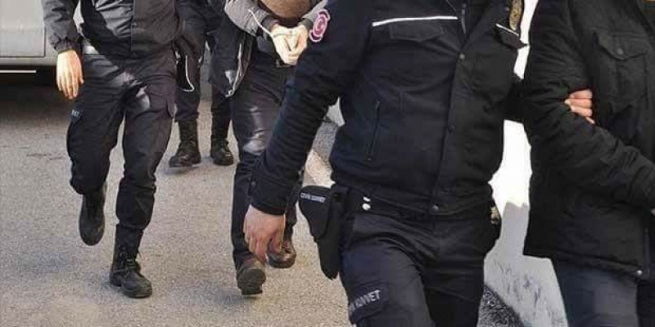 13 پزیشكی توركیا لەسەر ئۆپەراسیۆنی عەفرین دەستگیر كران