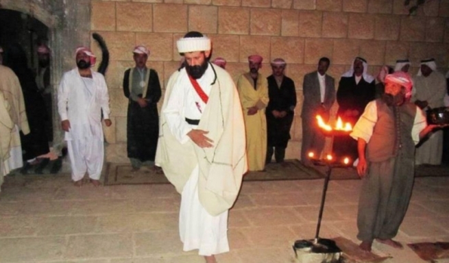 ل پەرستگەھا لالش رێ و رەسمێن جەژنا چلێ زڤستانێ ھێنە گێران