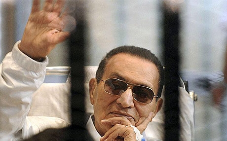  حوسنی موبارەك سێ ساڵ زیندانی دەكرێت 