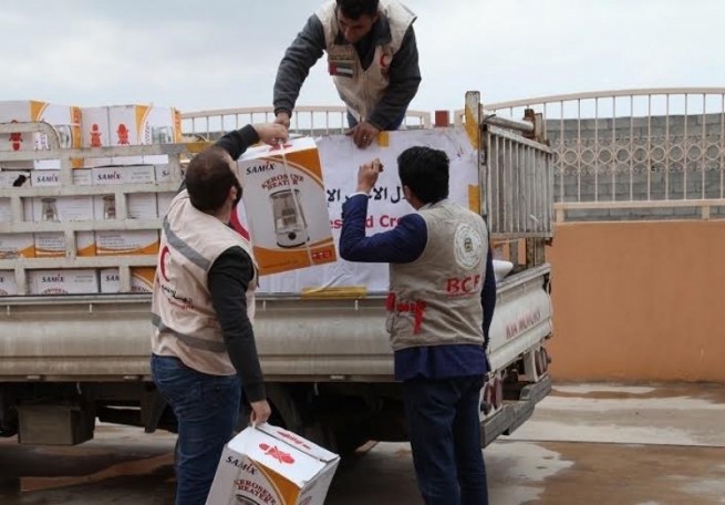 دەزگای خێرخوازیی بارزانی 12 ھەزار لیتر نەوت و 3 سەد سۆپا دابەش دەکات
