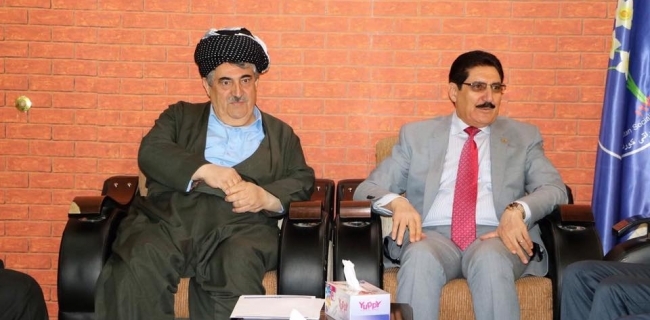   کاکە حەمە:پەیامەکەی بارزانی هیچ بەهانەیەکی نەهێشتەوە.. كاوه‌ مه‌حموود:پێویستە ھەموو لایەنە سیاسییەكان بیروبۆچوونی خۆیان پێشكەشی پارتی بكەن