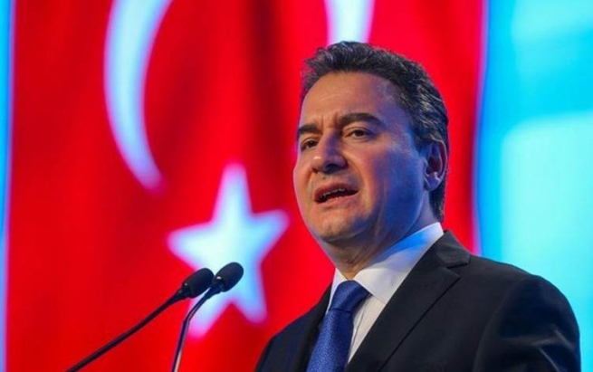 سەرۆکی پارتێکی تورکیا: هەموو جۆرە هەموارێک بۆ زمانی کوردی دەکەین