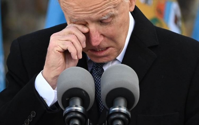 جۆ بایدن بە گریانەوە ویلایەتی دیلاوەری بەرەو واشنتن بەجێهێشت