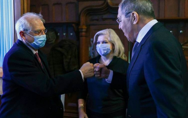 پۆڵەندا و سوێد و ئەڵمانیا بەشێک لە دیپلۆماتکارە رووسییەکانی وڵاتەکەیان دەردەکەن