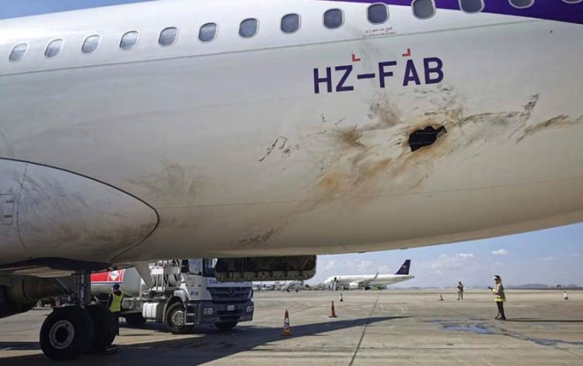 حوسییەکان: هێرشەکەمان بۆسەر فڕۆکەخانەکەی سعودیە ورد بووە و ئامانجی پێکاوە