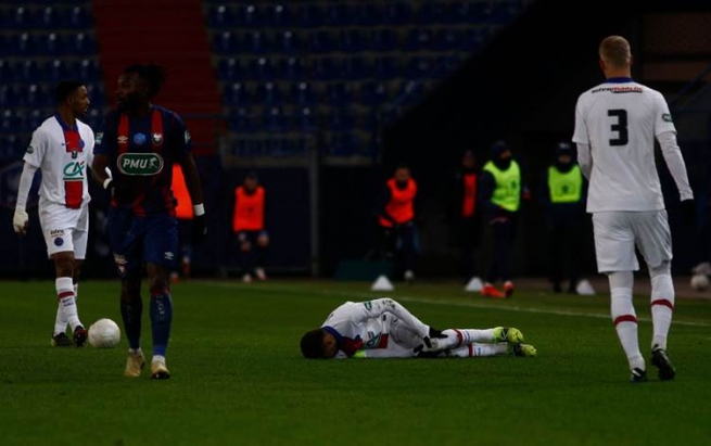 نەیمار چوار هەفتە یاریی ناکات