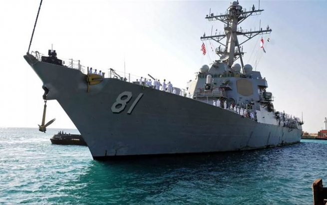 کەشتیی جەنگیی رووسی و ئەمریکی لە بەندەری سوودان جێگیردەبن