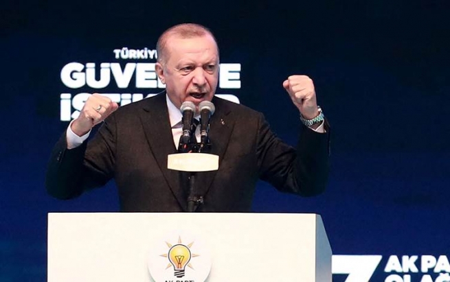 ئەردۆغان بە سەرۆکی ئاک پارتی هەڵبژێردرایەوە