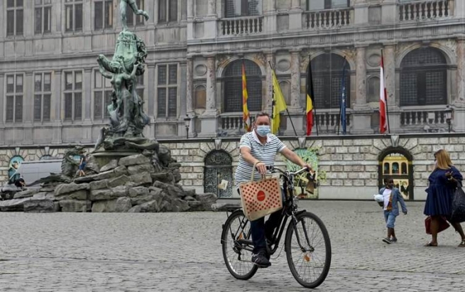بەلجیکا رێکارەکانی قەدەخەی هاتووچۆ تووند دەکات