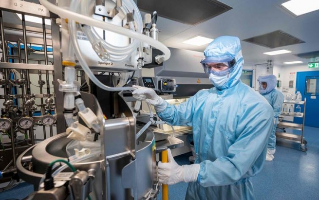 فایزەر و بایۆنتێک: ڤاکسینەکەمان لانیکەم بۆ شەش مانگ کاریگەرە