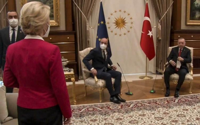 سەرۆکی یەکێتیی ئەوروپا: بەهۆی کێشەی کورسییەکەوە لەگەڵ ئەردۆغان، شەوان خەوم نەماوە