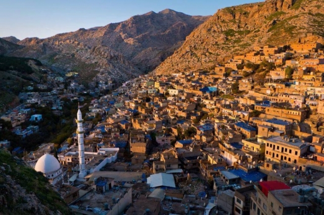 ساخله‌میا ئاكرێ: 14 ماموستا و قوتابی تووشى كۆرۆنایێ بووینه‌ ده‌رگه‌هێ قوتابخانه‌كێ هاتیه‌ دائێخستن