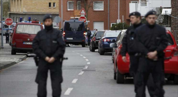  له‌ برۆكسل دوو ئه‌فسه‌ری پۆلیس به‌ هێرشێكی چه‌قۆ برینداربوون