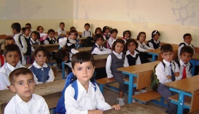 چارەنووسی سیستمی قوتابخانە ئینگلیزییەکان یەکلایی دەکرێتەوە