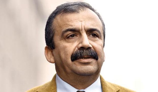 سڕی سوره‌یا ئونده‌ر له‌به‌رده‌م دادگا تۆمه‌ته‌كان ره‌تده‌كاته‌وه‌