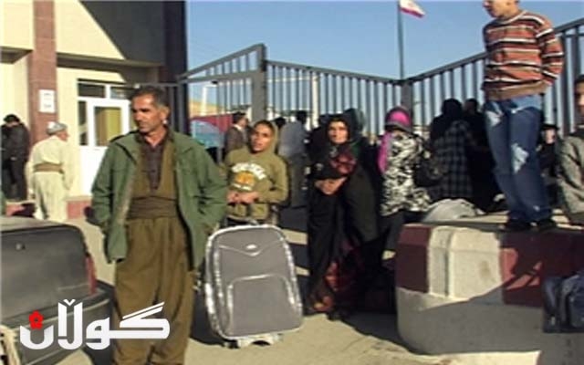 ئەو گەشتیارانەی لە هەرێمی كوردستانەوە سەردانی ئێران دەكەن ماوەیەكی زۆر لە بەر سەرما لە چاوەروانیدا دەبن 