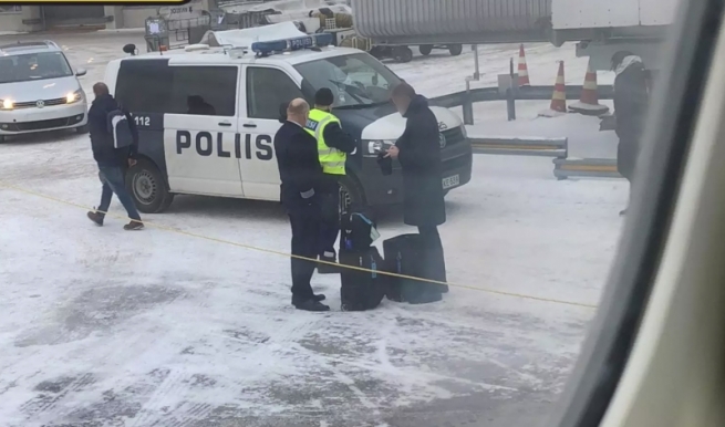 بەگومانی هەبوونی بۆمبێك گەشتی فڕۆكەیەكی فینلەندا هەڵوەشایەوە