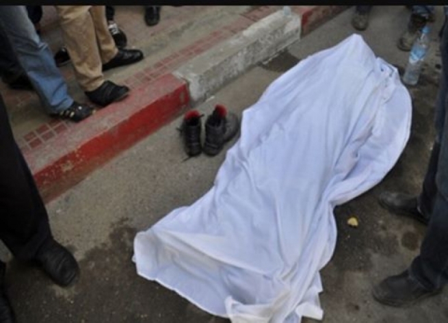 كوڕ و كچێك به‌شێوه‌یه‌كی دڕندانه‌ له‌ ئۆتۆمبیلێكه‌وه‌ هه‌ڵده‌درێنه‌ خواره‌وه‌