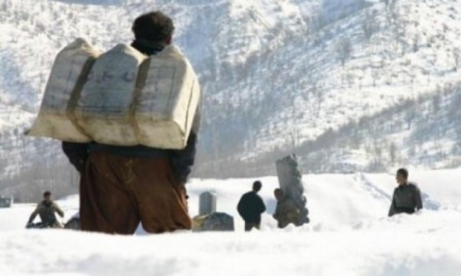 تەرمی کۆڵبەرێکی کورد پاش دوو ڕۆژ لەژێر بەفر دۆزرایەوە