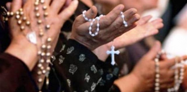 بەوێنە.. مەسیحییەکان لە بەرتللە یادی لەدایکبوونی حەزرەتی عیسا دەکەنەوە 