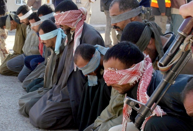 16 فه‌رمانبه‌رى شاره‌وانییه‌كانى نه‌ینه‌وا به‌تۆمه‌تى هاوكاریكردنى داعش ده‌ستگیر كران