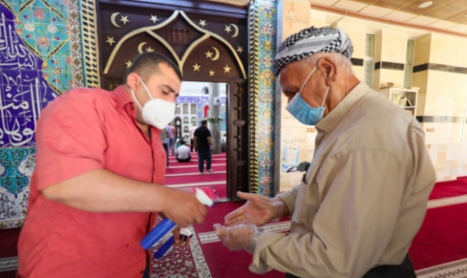 مزگەوت و کڵێسا و شوێنە ئاینییەکان دادەخرێن