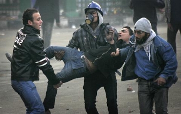 له‌ دووه‌م ڕۆژی پـێـکدادانه‌کانی میسردا 8 که‌س ده‌کوژرێن