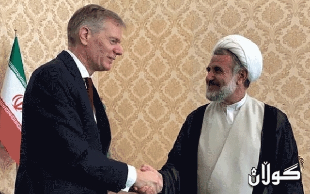 هێزە ئەمنییەکانی ئێران بۆ چەند کاتژمیرێک باڵوێزی بەریتانیایان لە تارانیان دەستگیركرد