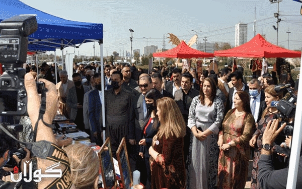 یه‌كێتی ئافره‌تانی كورستان ھه‌فته‌ بازاڕی به‌رھه‌می ده‌ستی ئافره‌تانی كرده‌وه‌