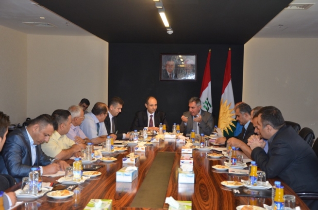 وەزیری شارەوانی: بۆ نەھێشتنی رۆتین و خستنەرووی کارئاسانی دەسەڵاتەکان بە بەڕێوەبەرانی فەرمانگەکانی وەزارەت شۆڕ کراوەتەوە