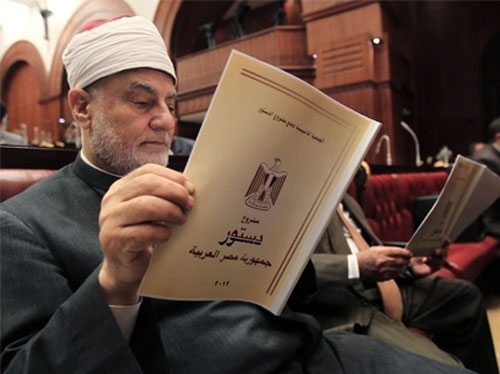 میسر: له‌سه‌دا 71ی‌ هاوڵاتیانی‌ میسر ده‌ستوری‌ نوێ په‌سه‌ند ده‌كه‌ن