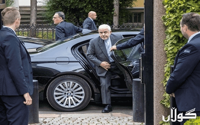 زه‌ریف به‌ سه‌ردانێكی كتوپڕ گه‌یشته‌ شوێنی كۆبوونه‌وه‌كانی لوتكه‌ی جی7