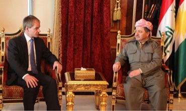 سه‌رۆكى هه‌رێمى كوردستان پێشوازى له‌ هارى ڤان بۆمل ئه‌ندامى په‌رله‌مانى هۆڵه‌ندا ده‌كات