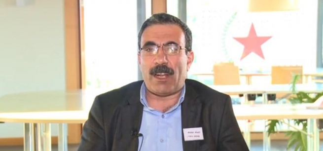 ئاڵدار خه‌ليل: پێويسته‌ ئه‌نه‌كه‌سه‌ له‌ باوه‌شى توركيا بێته‌ ده‌ره‌وه‌