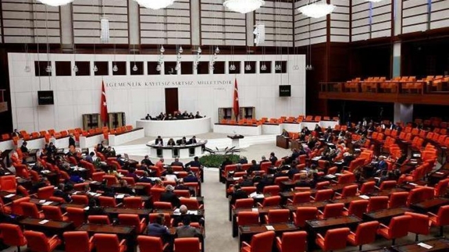 په‌رله‌مانى توركيا ده‌ستى سوپاى بۆ له‌شكركێشى تا ساڵێكى ديكه‌ واڵا كرد