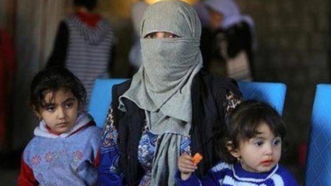 له‌ زارى خۆيانه‌وه.. ئێزدييه‌كان هه‌موو سه‌ركێشييه‌ك ده‌كه‌ن له‌ پێناو رزگاربوون له‌ زيندانى داعشدا
