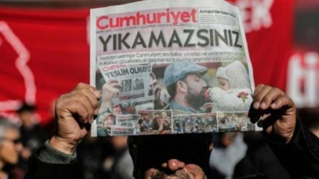 9 رۆژنامه‌وانى جمهوريه‌تى توركيا ده‌ستگيركران